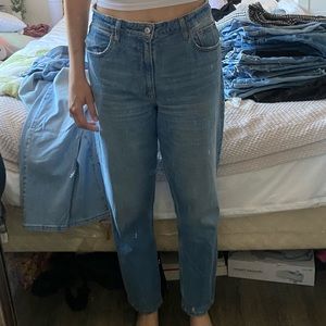 Abercrombie curve love the mom high rise